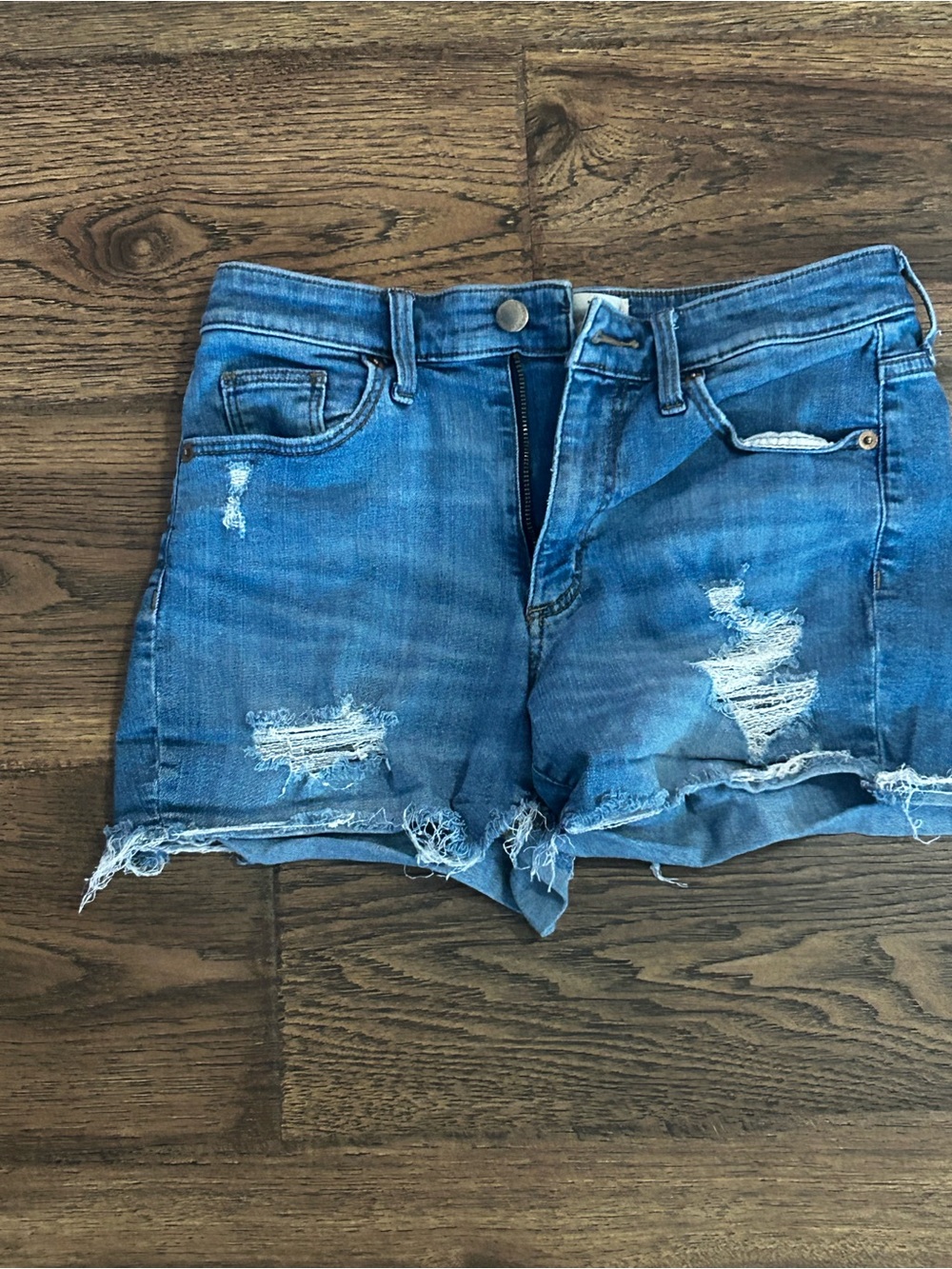 Universal Thread Distressed Blue Denim Women’s Shorts